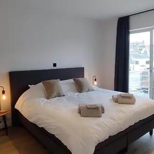 Appartement Luxueus, Ruim Op 350m Het, Oostende